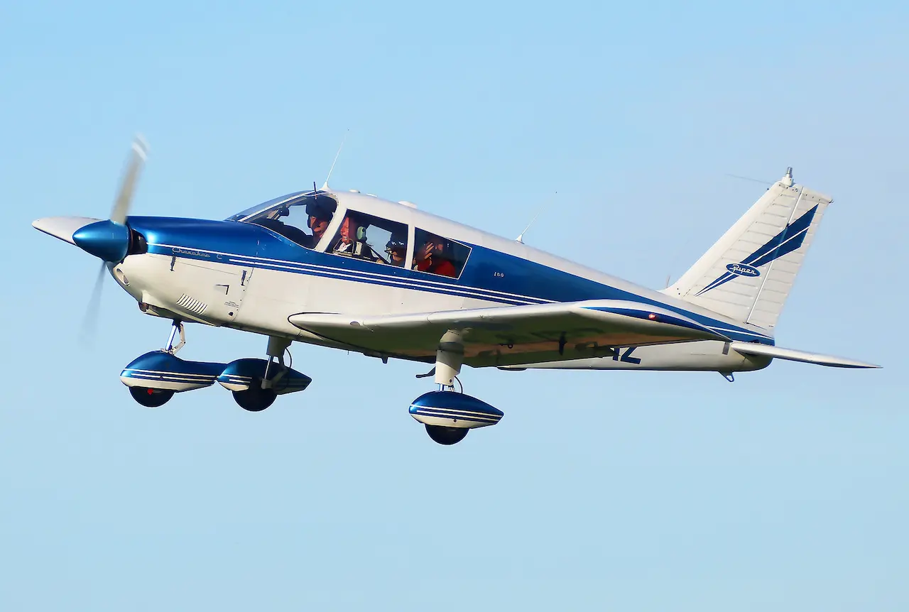 Piper PA-28R Arrow III